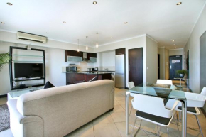 Luxury Apartments at the Icon, Walking distance to CTICC in Cape Town